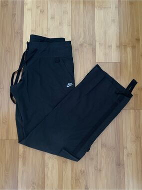 Nike Sportswear Utility Cargo Pants Black Women's Small Gorpcore Travel